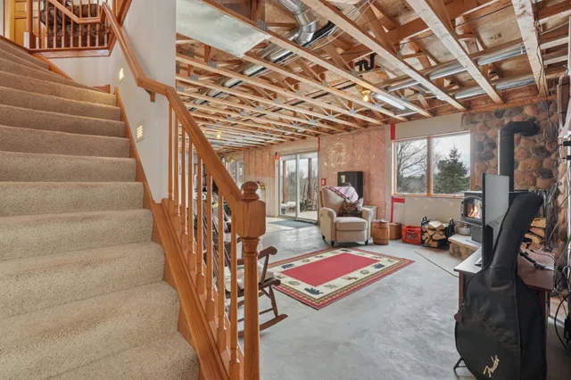 $750,000 | W11213 840th Avenue, River Falls, WI 54022