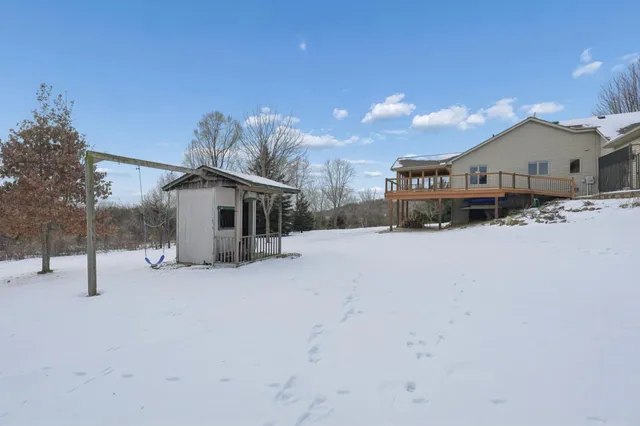 $750,000 | W11213 840th Avenue, River Falls, WI 54022