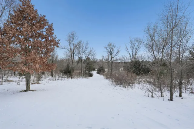 $750,000 | W11213 840th Avenue, River Falls, WI 54022