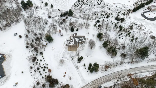 $750,000 | W11213 840th Avenue, River Falls, WI 54022