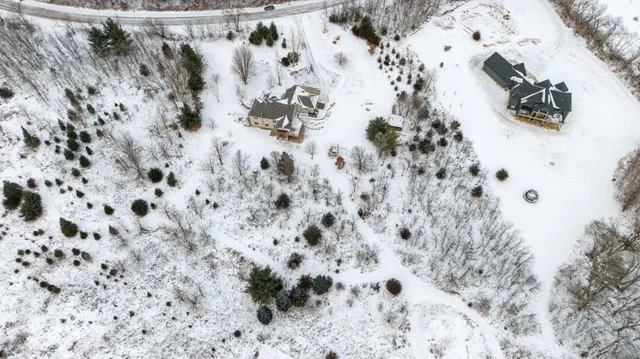 $750,000 | W11213 840th Avenue, River Falls, WI 54022