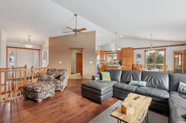 $750,000 | W11213 840th Avenue, River Falls, WI 54022