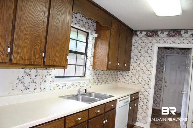 118 Montclair Loop Daphne, AL 36526 - Photo 8 of 20 Kitchen
