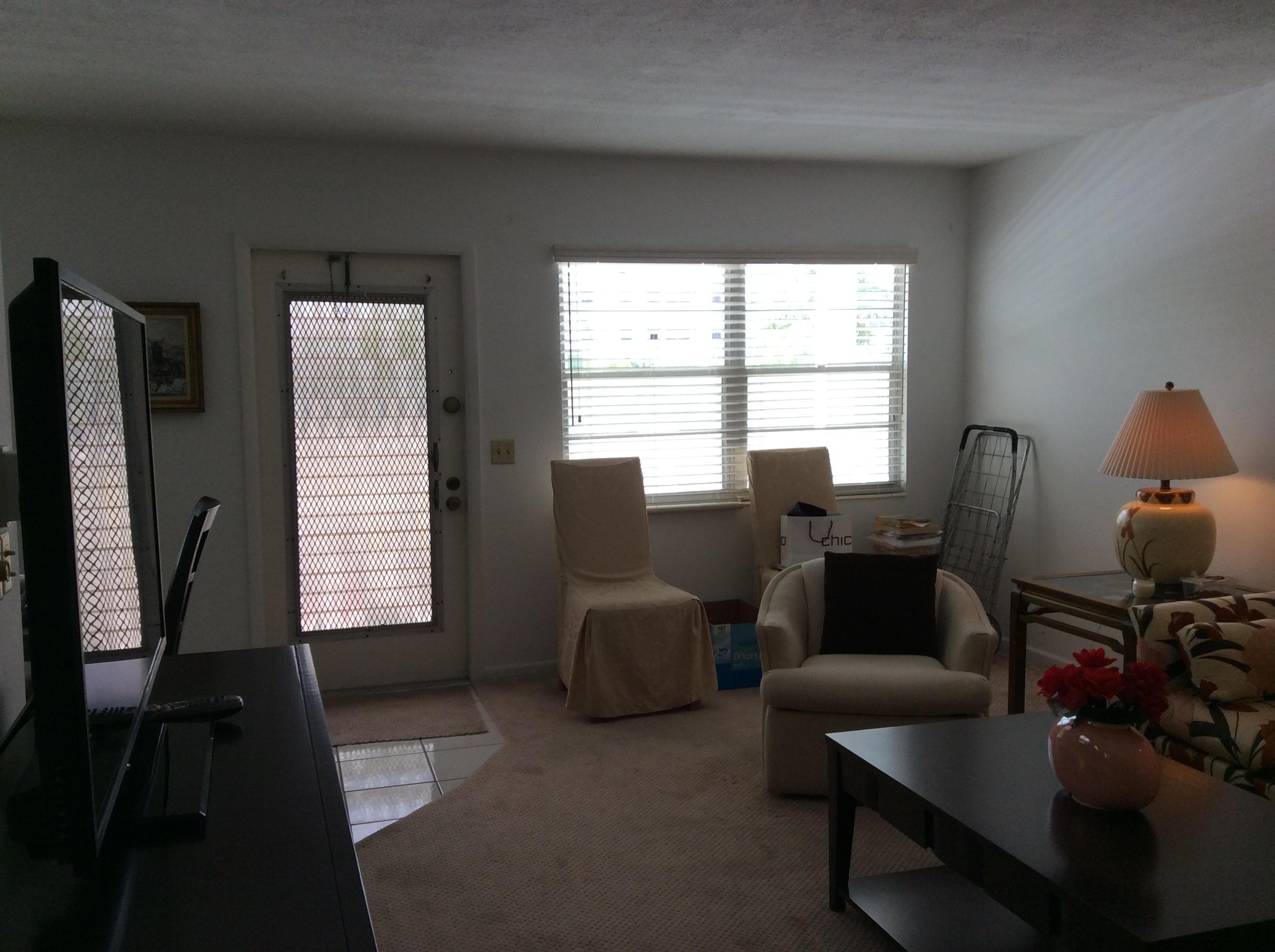 2008 Exeter Boca Raton, FL 33434 - Photo 7 of 13 Living Room