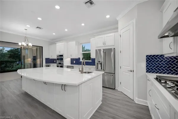 $949,500 | 15107 Pescara Street, Naples, FL 34114
