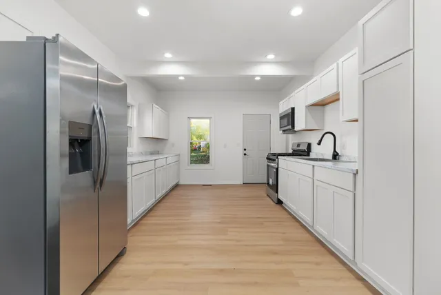 $209,900 | 1424 St Lawrence Avenue, Beloit, WI 53511