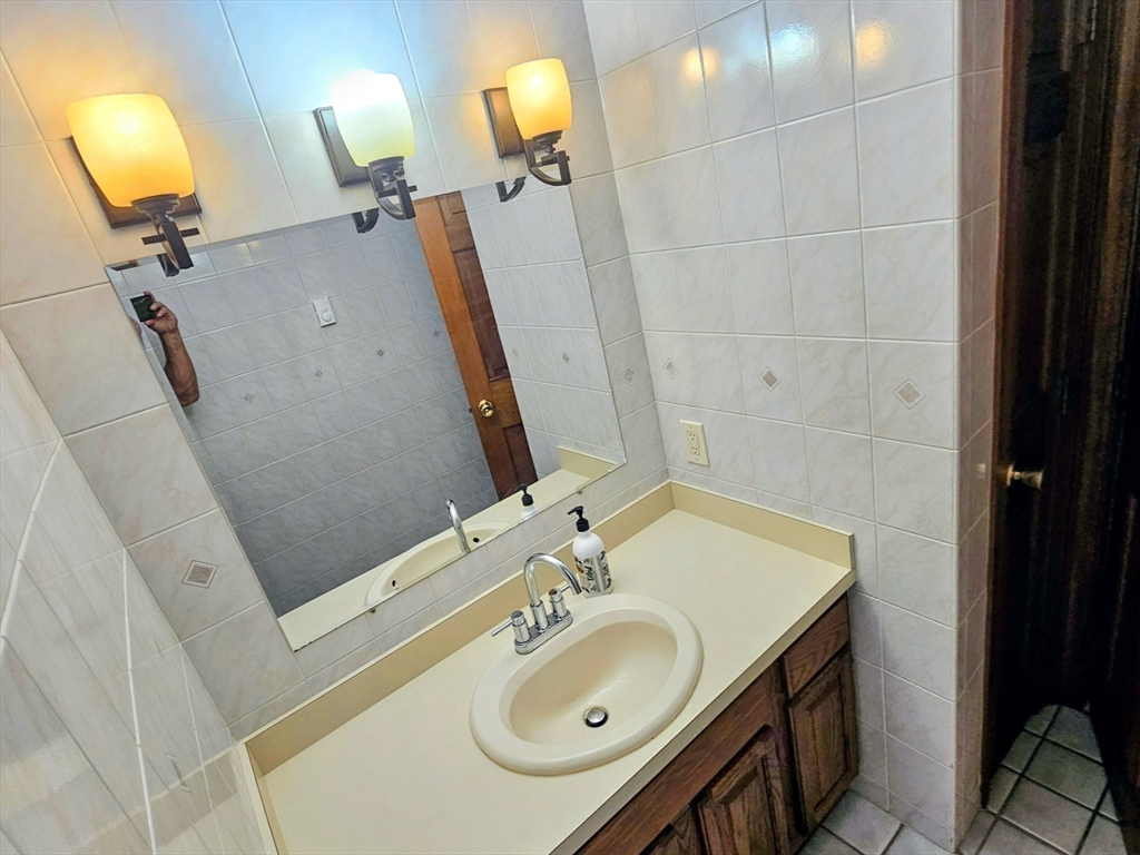 4 Sycamore Drive Rutland, MA 01543 - Photo 14 of 27 Gallery Image 14