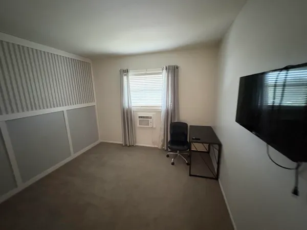 $1,525 | 1050 East Sample Road, Unit 311, Pompano Beach, FL 33064