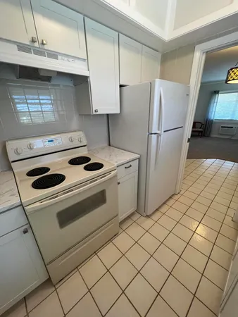 $1,600 | 1050 East Sample Road, Unit 311, Pompano Beach, FL 33064