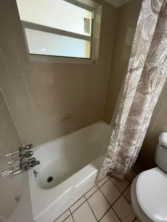 $1,600 | 1050 East Sample Road, Unit 311, Pompano Beach, FL 33064