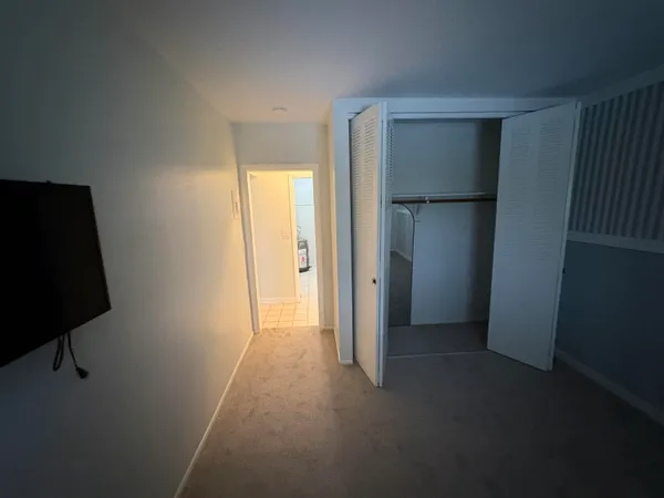 $1,525 | 1050 East Sample Road, Unit 311, Pompano Beach, FL 33064