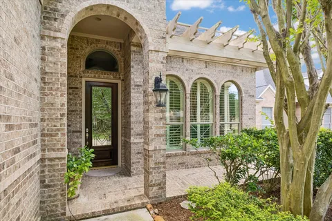 $675,000 | 5914 Solar Point Lane, Houston, TX 77041