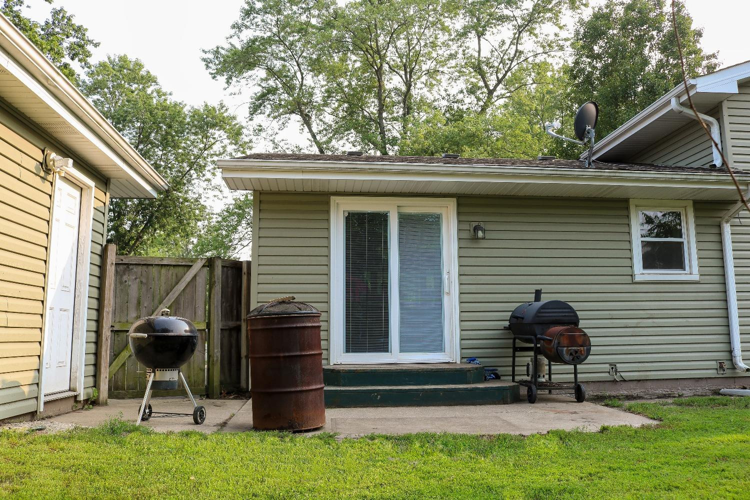 8469 Morse Court Crown Point, IN 46307 - Photo 25 of 33 a view of a two chairs in a yard