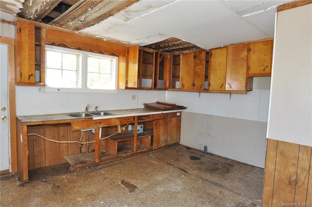 160 Pinckney Street, Unit A&B Chester, SC 29706 - Photo 7 of 14 Gallery Image 7