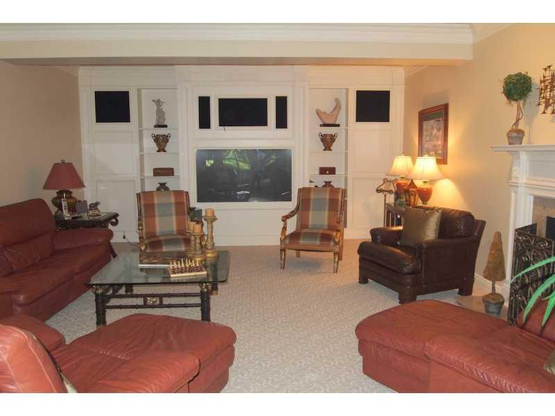 867 Persimmon Road Sewickley Heights, PA 15143 - Photo 14 of 24 Family Room.