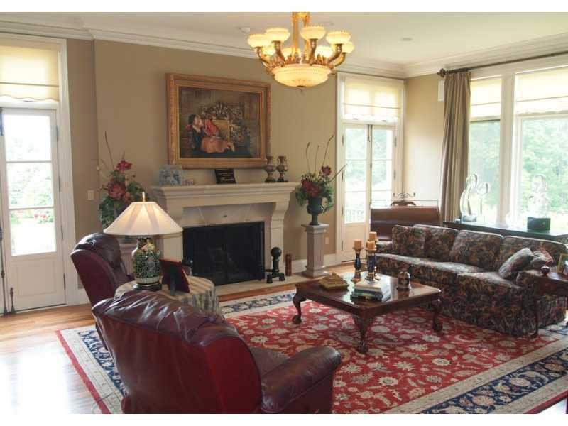 867 Persimmon Road Sewickley Heights, PA 15143 - Photo 8 of 24 Great Room.