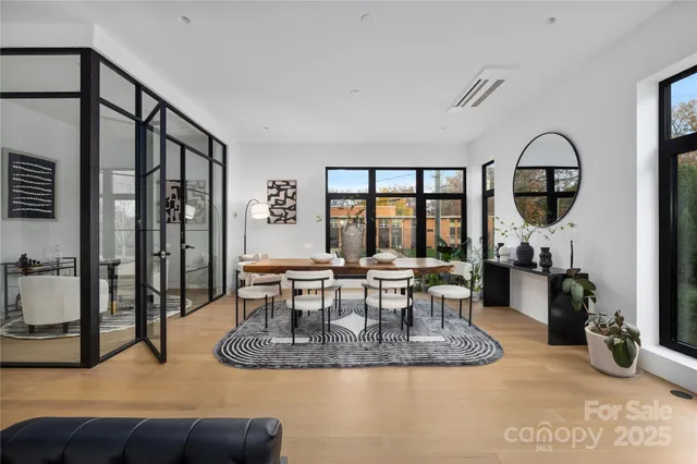 a view of a livingroom with furniture window and outside view