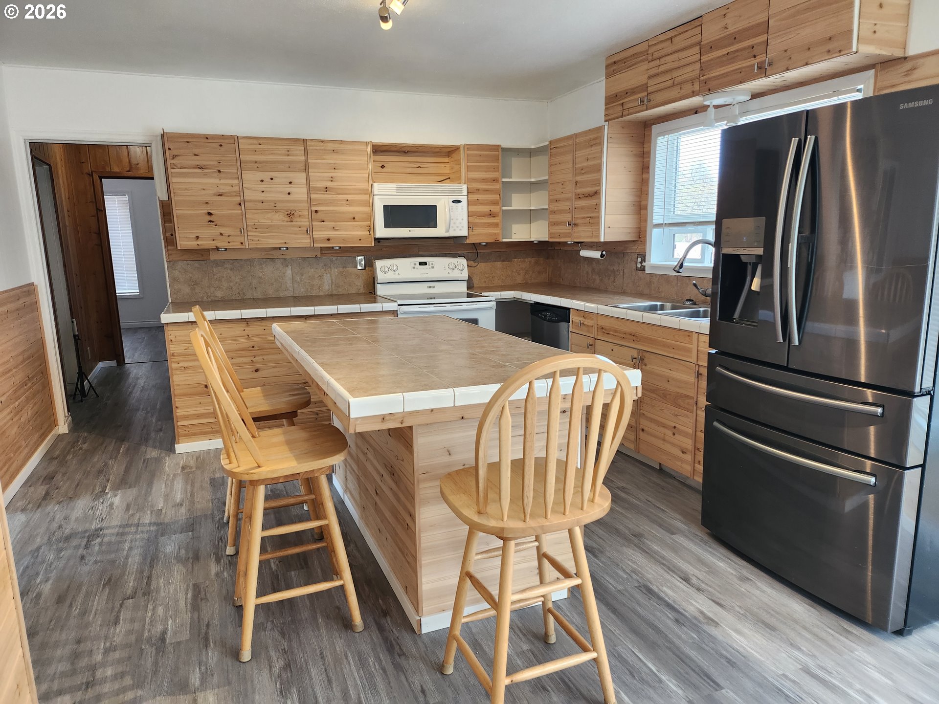 80199 Emigrant Street Wamic, OR 97063 - Photo 4 of 19