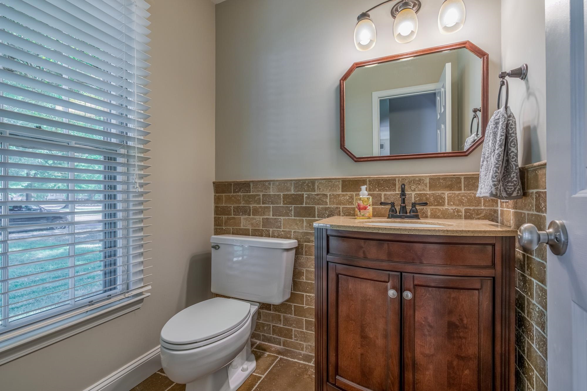8085 Neshoba Road Germantown, TN 38138 - Photo 12 of 25 Gallery Image 12