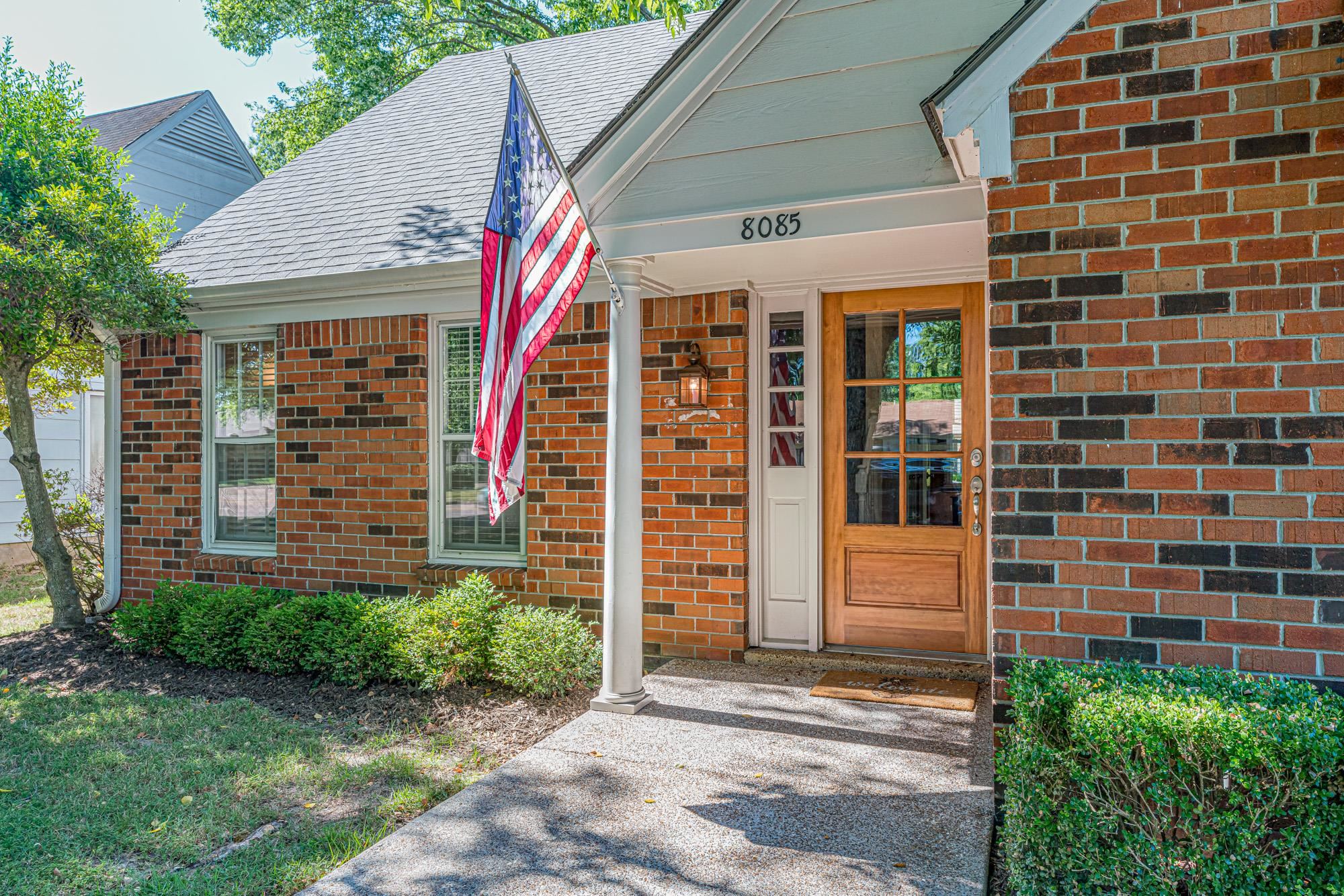 8085 Neshoba Road Germantown, TN 38138 - Photo 3 of 25 Gallery Image 3
