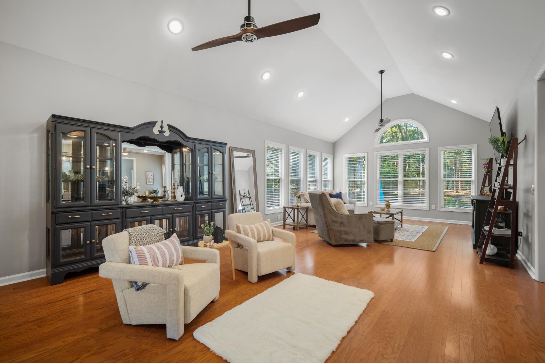 448 Santee Drive Santee, SC 29142 - Photo 21 of 55 Santee Family room
