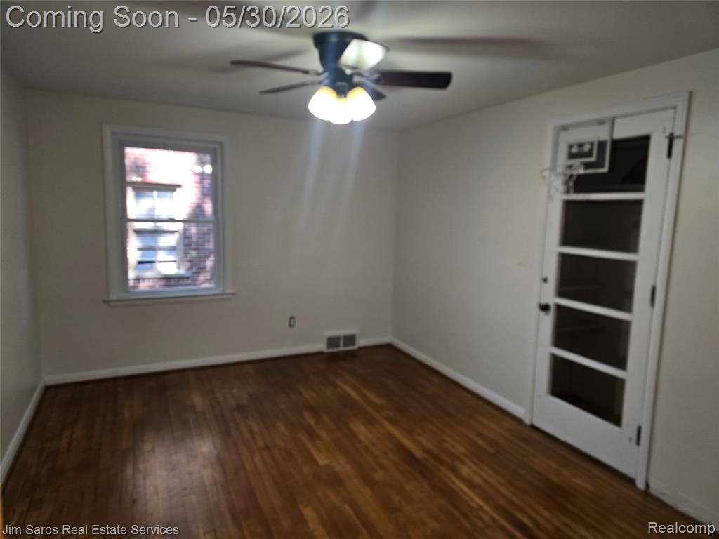 1762 Bournemouth Road Grosse Pointe, MI 48236 - Photo 14 of 21