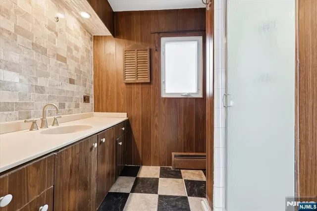 $750,000 | 228 Zabriskie Place, River Edge, NJ 07661