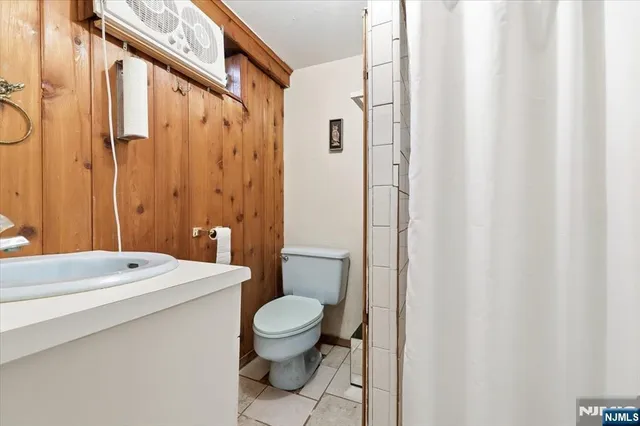 $750,000 | 228 Zabriskie Place, River Edge, NJ 07661