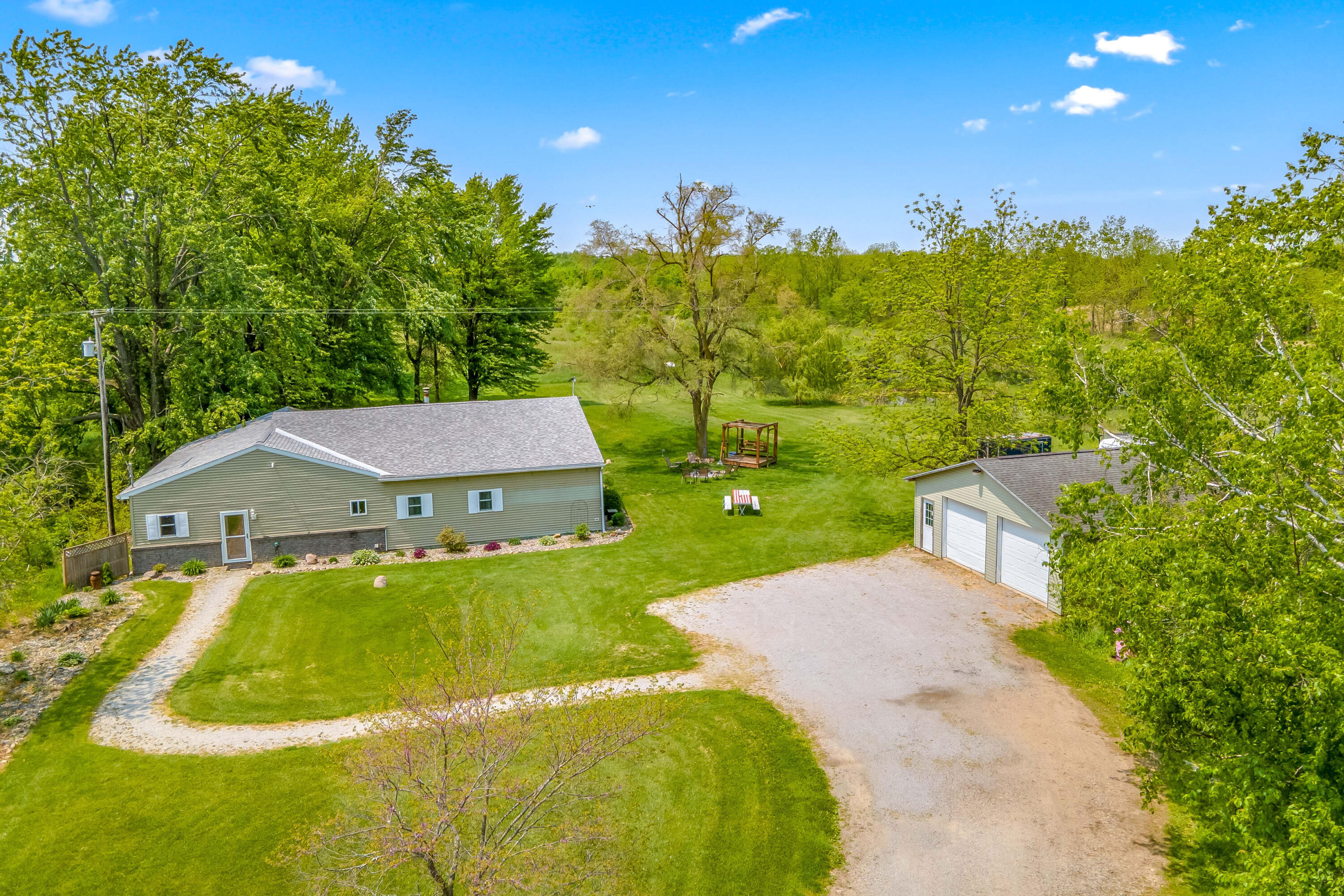 190 South Briggs Road Quincy, MI 49082 - Photo 1 of 45 13
