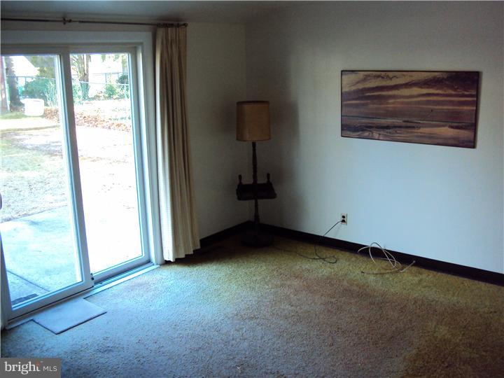 102 Dubois Road Glassboro, NJ 08028 - Photo 10 of 19 Family Room