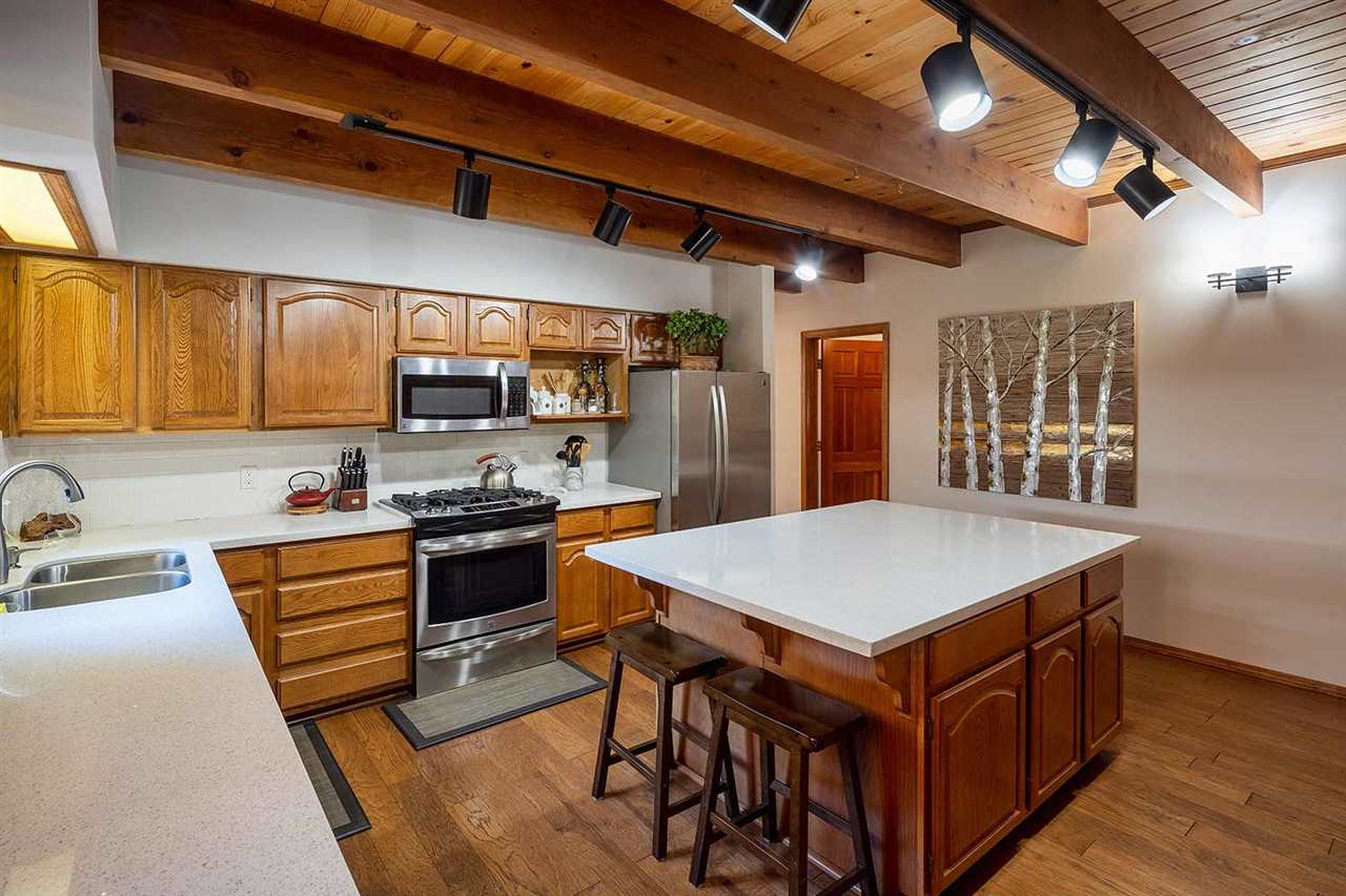 14506 Tyrol Road Truckee, CA 96161 - Photo 7 of 21 Gallery Image 7
