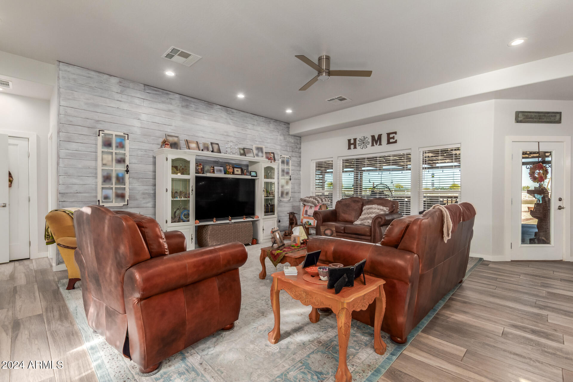 6240 South Dean Road Buckeye, AZ 85326 - Photo 5 of 38 09 - Dean