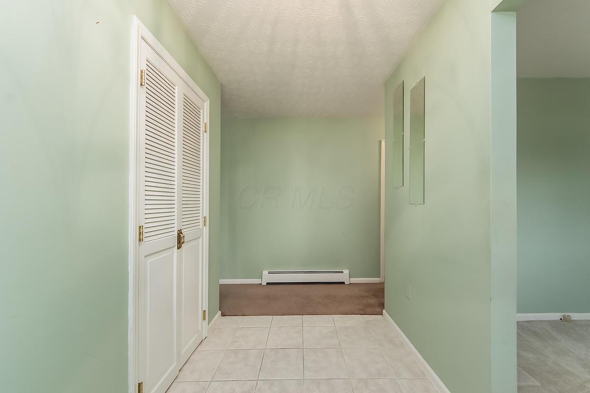 586 Mapleview Lane Circleville, OH 43113 - Photo 5 of 39 Gallery Image 5