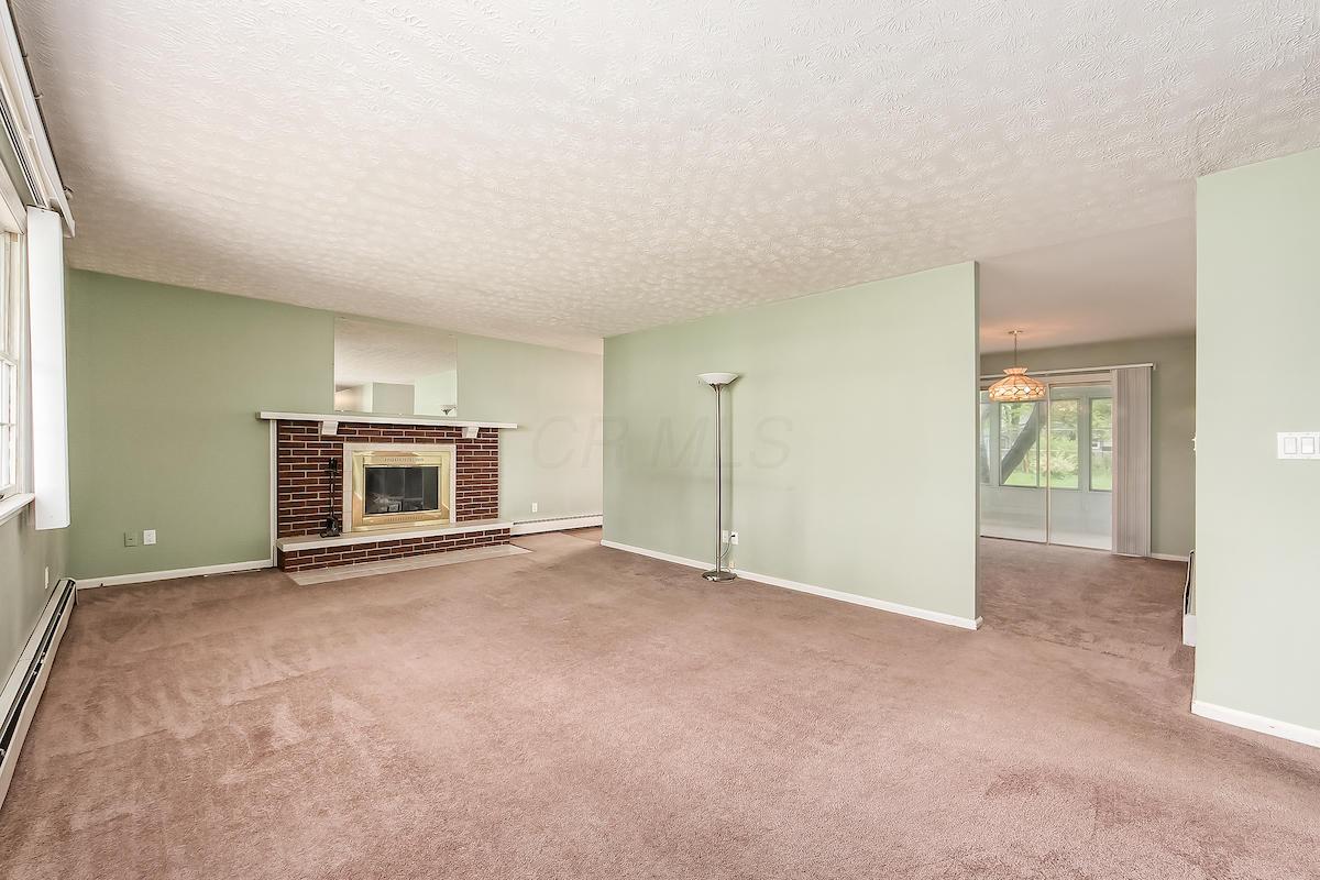 586 Mapleview Lane Circleville, OH 43113 - Photo 6 of 39 Gallery Image 6