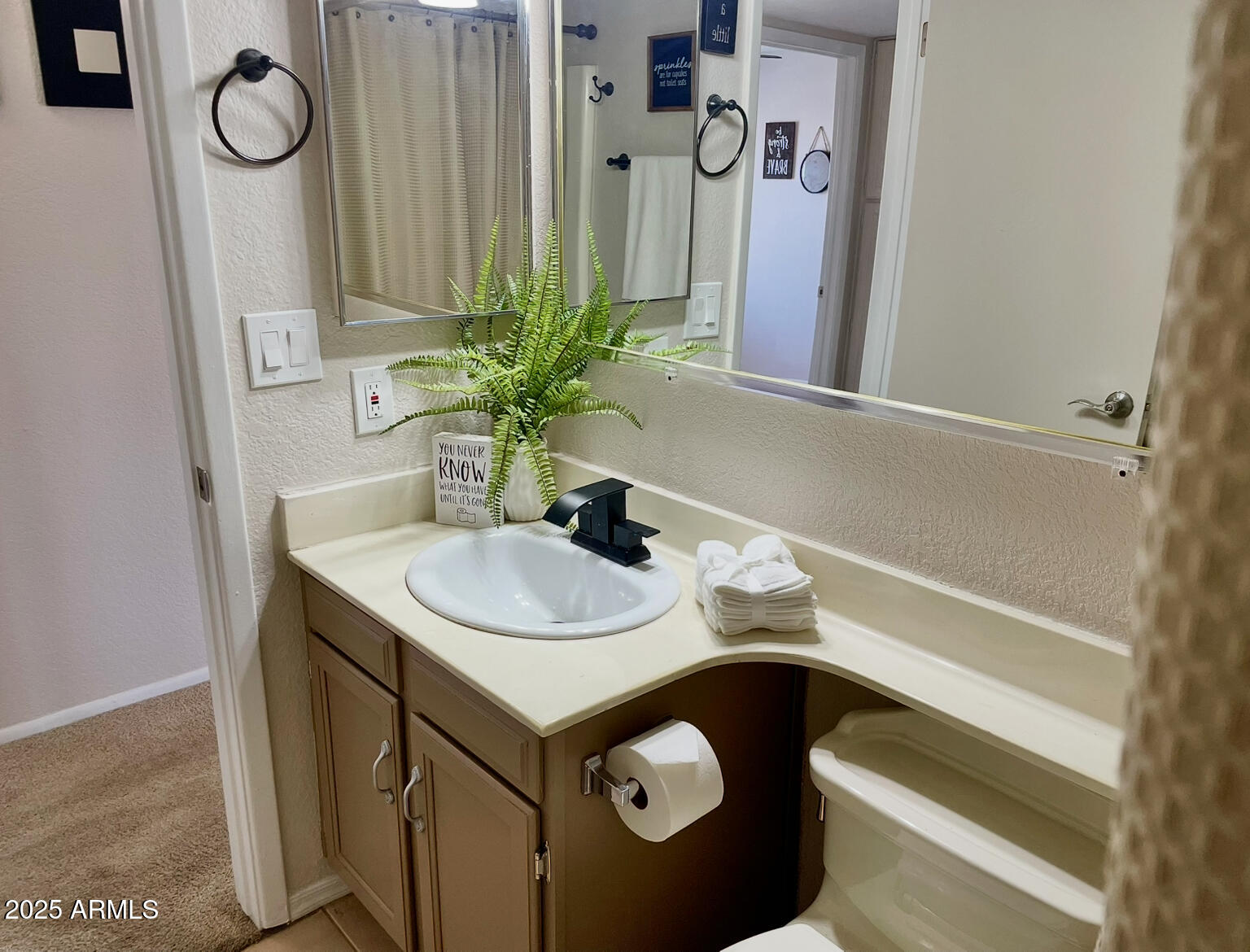 4038 West Windrose Drive Phoenix, AZ 85029 - Photo 25 of 43 IMG_8770