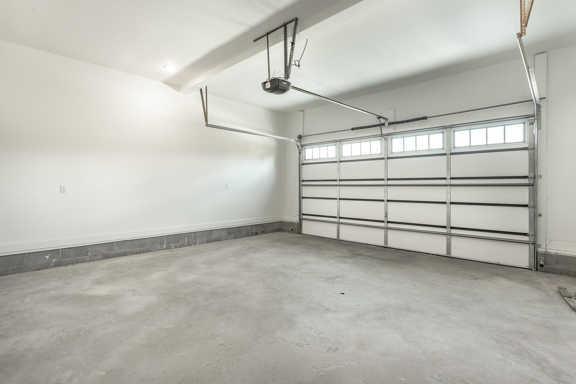 370 Summit Ridge Road Dunlap, TN 37327 - Photo 27 of 31 Garage