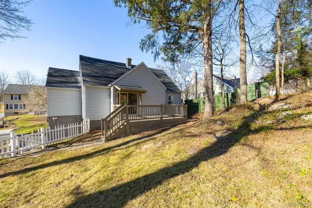 a house view with a outdoor space