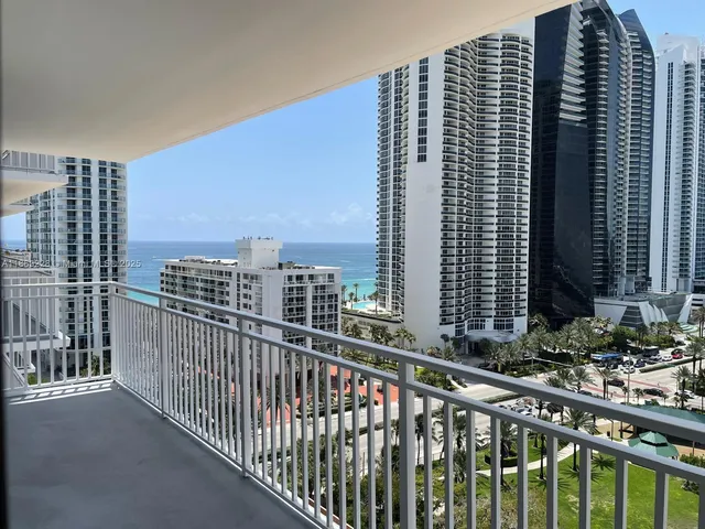 $399,000 | 210 174th Street, Unit 1703, Sunny Isles Beach, FL 33160