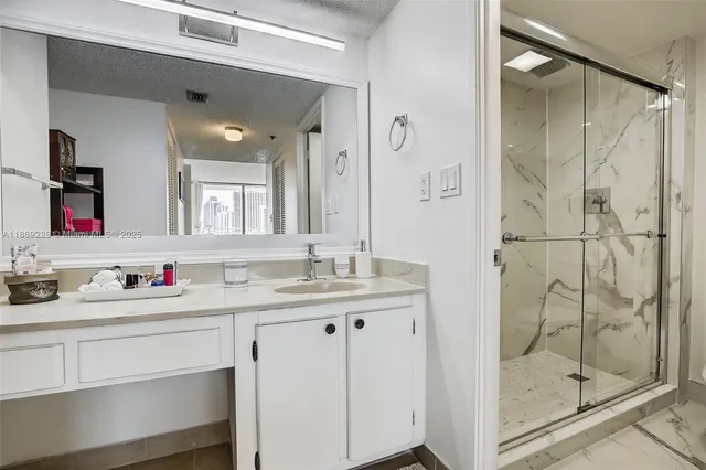 $399,000 | 210 174th Street, Unit 1703, Sunny Isles Beach, FL 33160