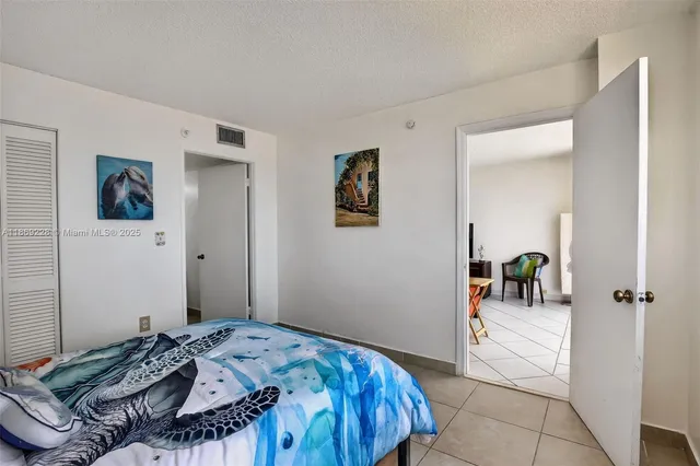 $399,000 | 210 174th Street, Unit 1703, Sunny Isles Beach, FL 33160