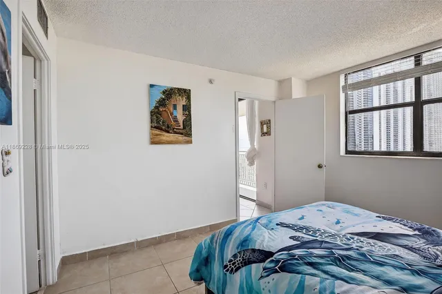 $399,000 | 210 174th Street, Unit 1703, Sunny Isles Beach, FL 33160
