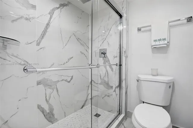 $399,000 | 210 174th Street, Unit 1703, Sunny Isles Beach, FL 33160