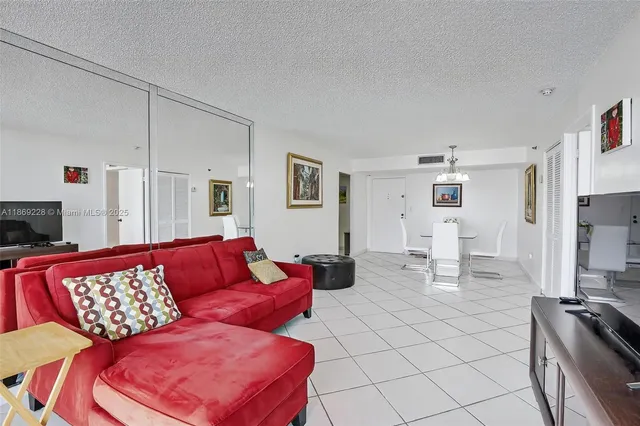 $399,000 | 210 174th Street, Unit 1703, Sunny Isles Beach, FL 33160