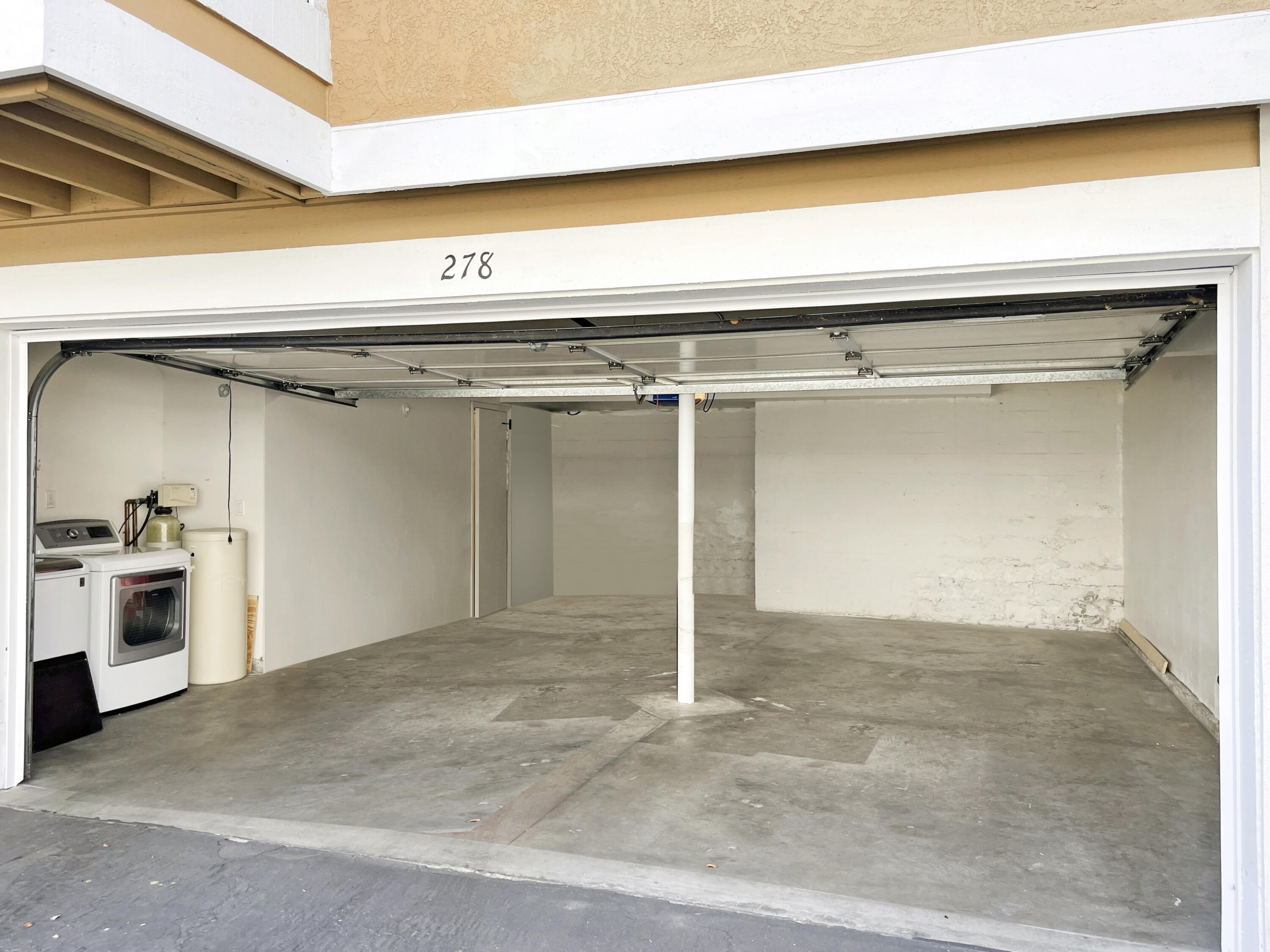 278 South Seneca Circle, Unit 47 Anaheim, CA 92805 - Photo 29 of 29 a view of a garage