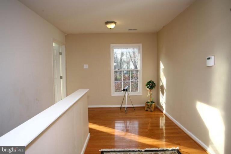 2422 Stanwick Road Phoenix, MD 21131 - Photo 11 of 23 Hallway