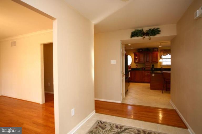 2422 Stanwick Road Phoenix, MD 21131 - Photo 12 of 23 Entrance / Foyer