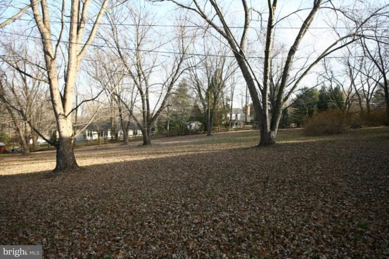 2422 Stanwick Road Phoenix, MD 21131 - Photo 14 of 23 Back yard