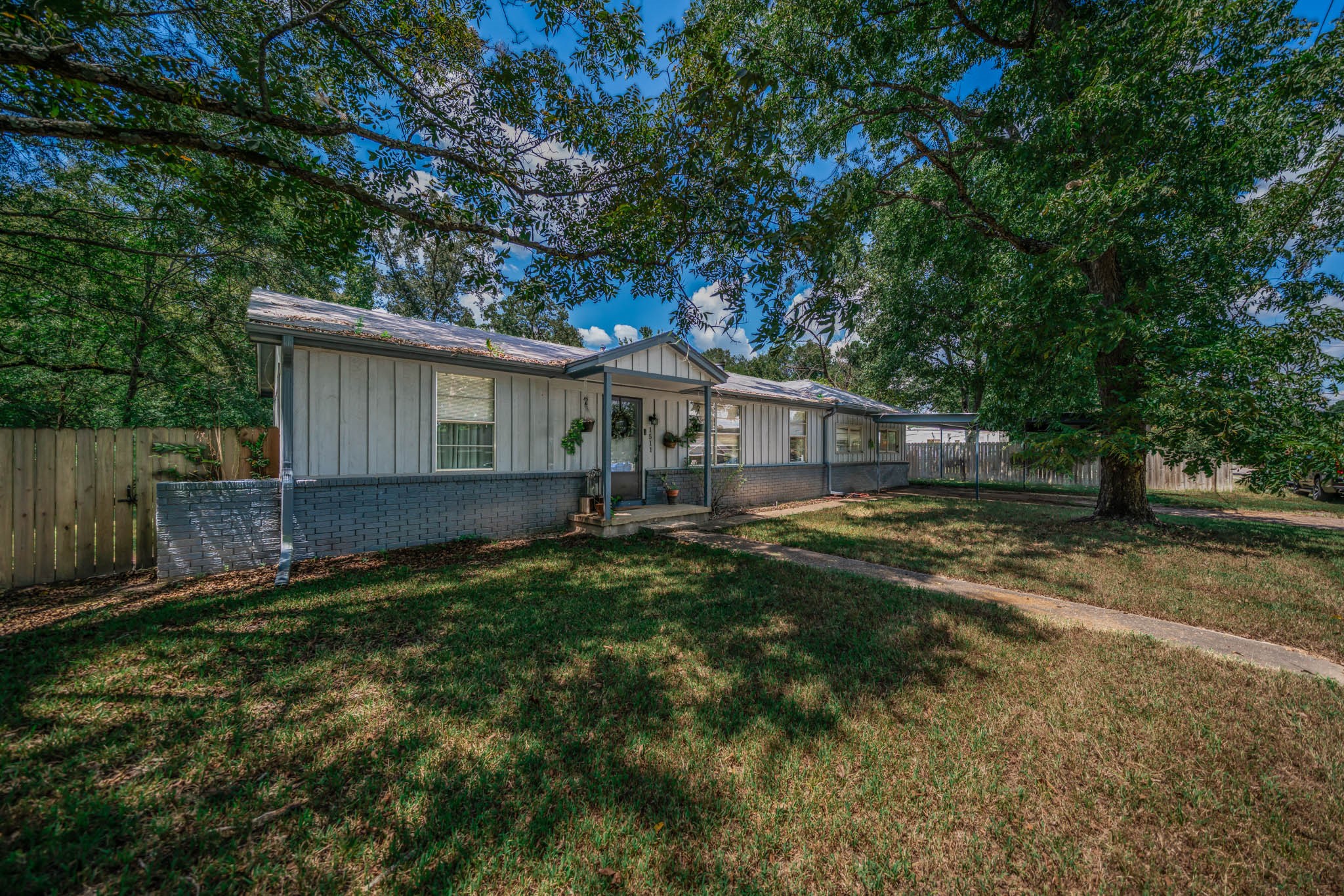 1511 Teachers Ridge Road Diana, TX 75640 - Photo 3 of 33