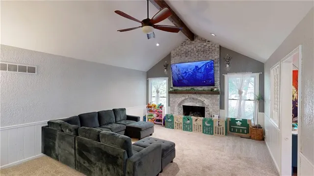 $365,000 | 600 Northwest 66th Street, Kansas City, MO 64118