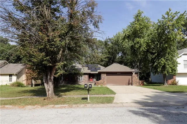 $365,000 | 600 Northwest 66th Street, Kansas City, MO 64118